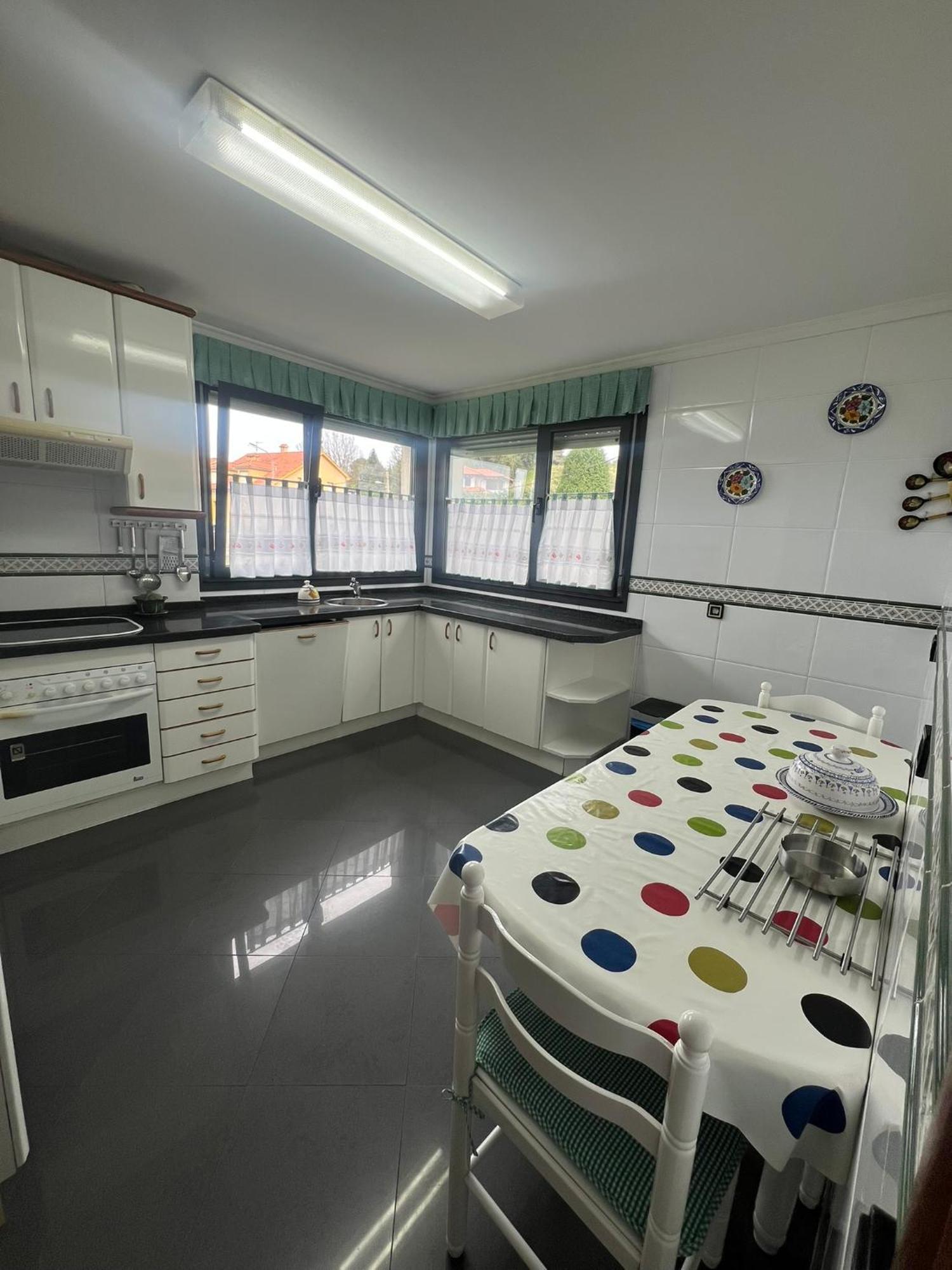 Gestiona2R- Casa Grande En El Centro De Llanes Villa Luaran gambar