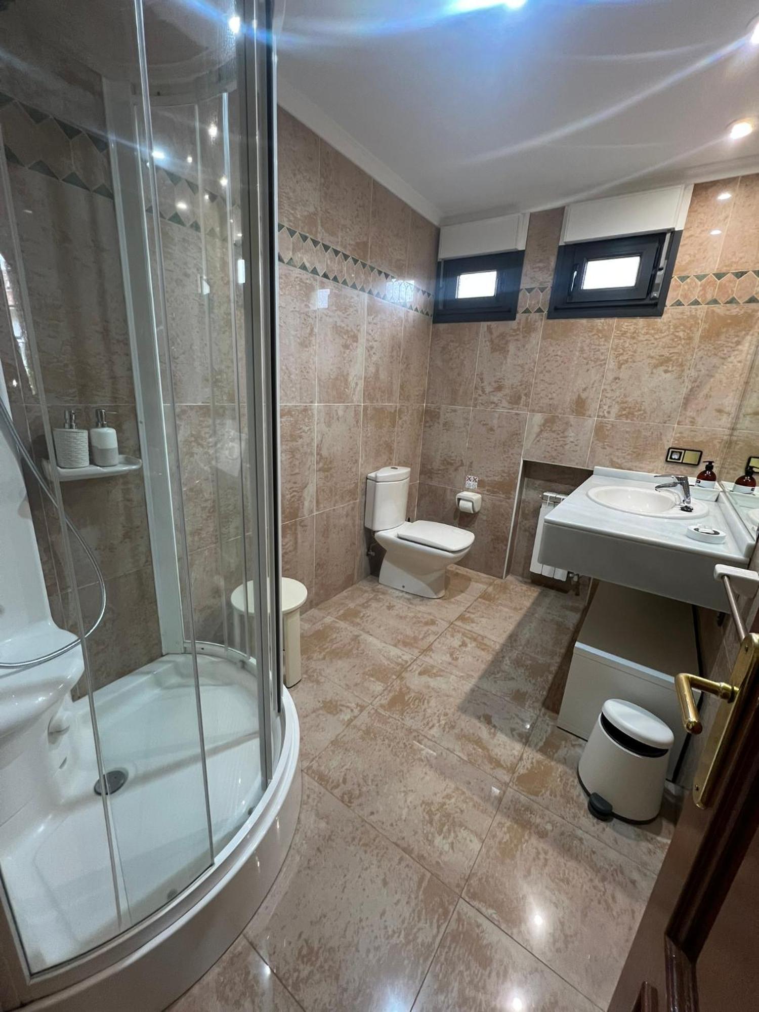 Gestiona2R- Casa Grande En El Centro De Llanes Villa Luaran gambar